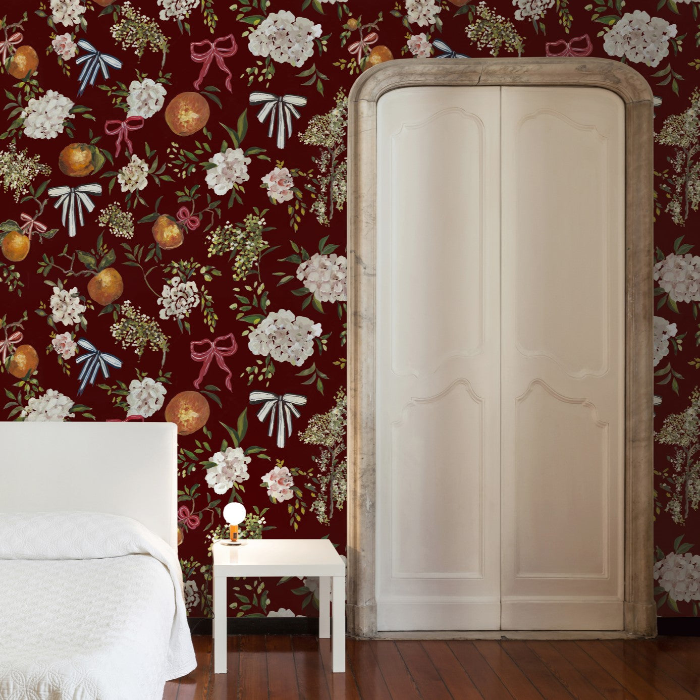 Alexandra (Red) Wallpaper