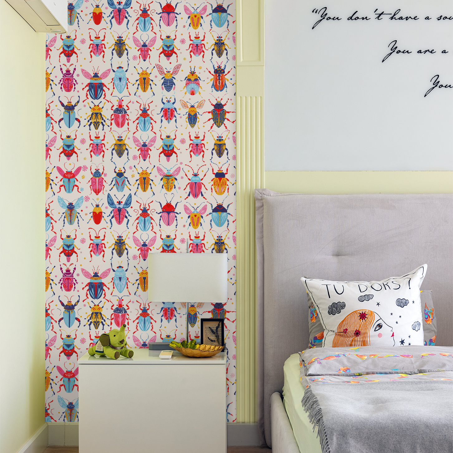 Buggin' Out Wallpaper