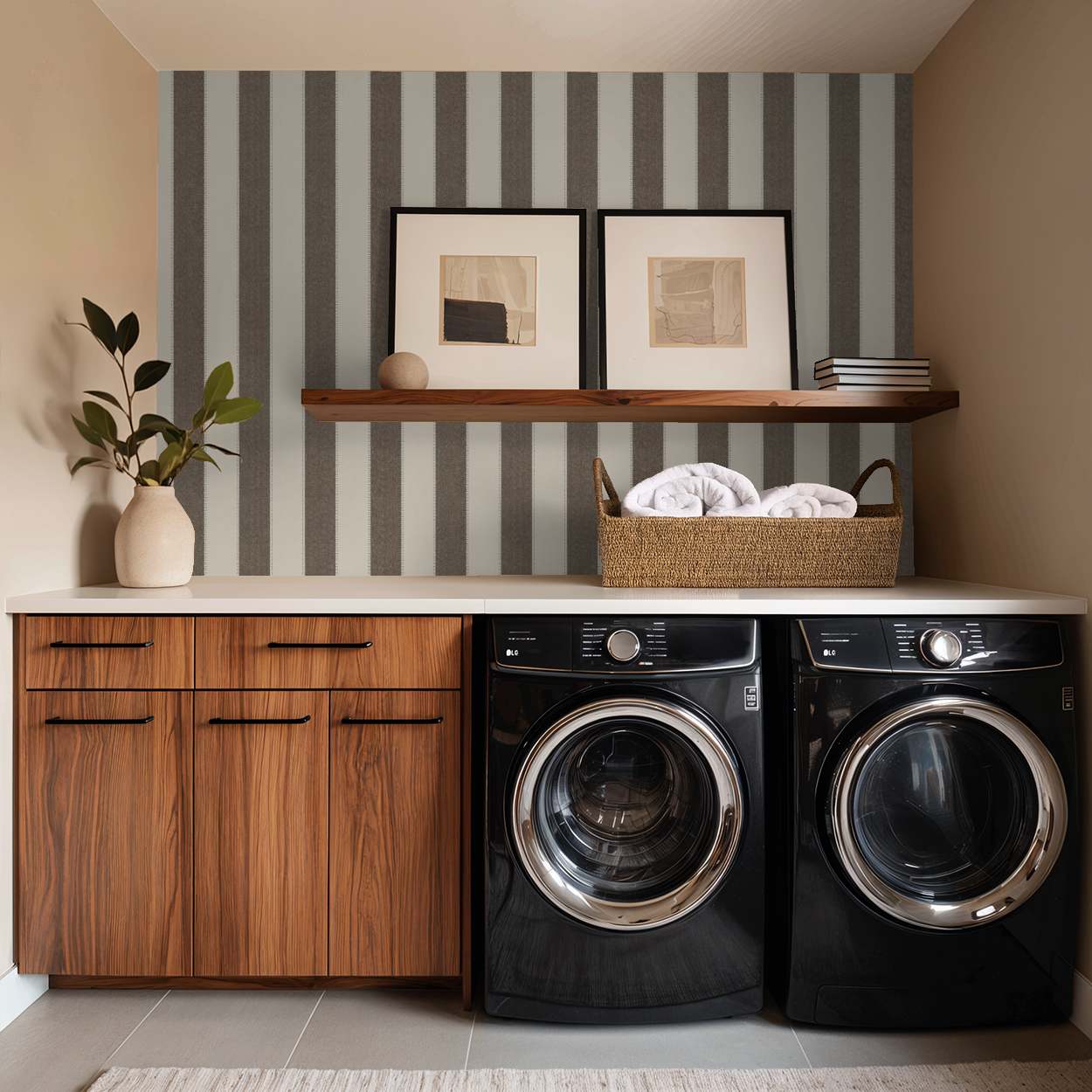 Amy (Brown) Wallpaper