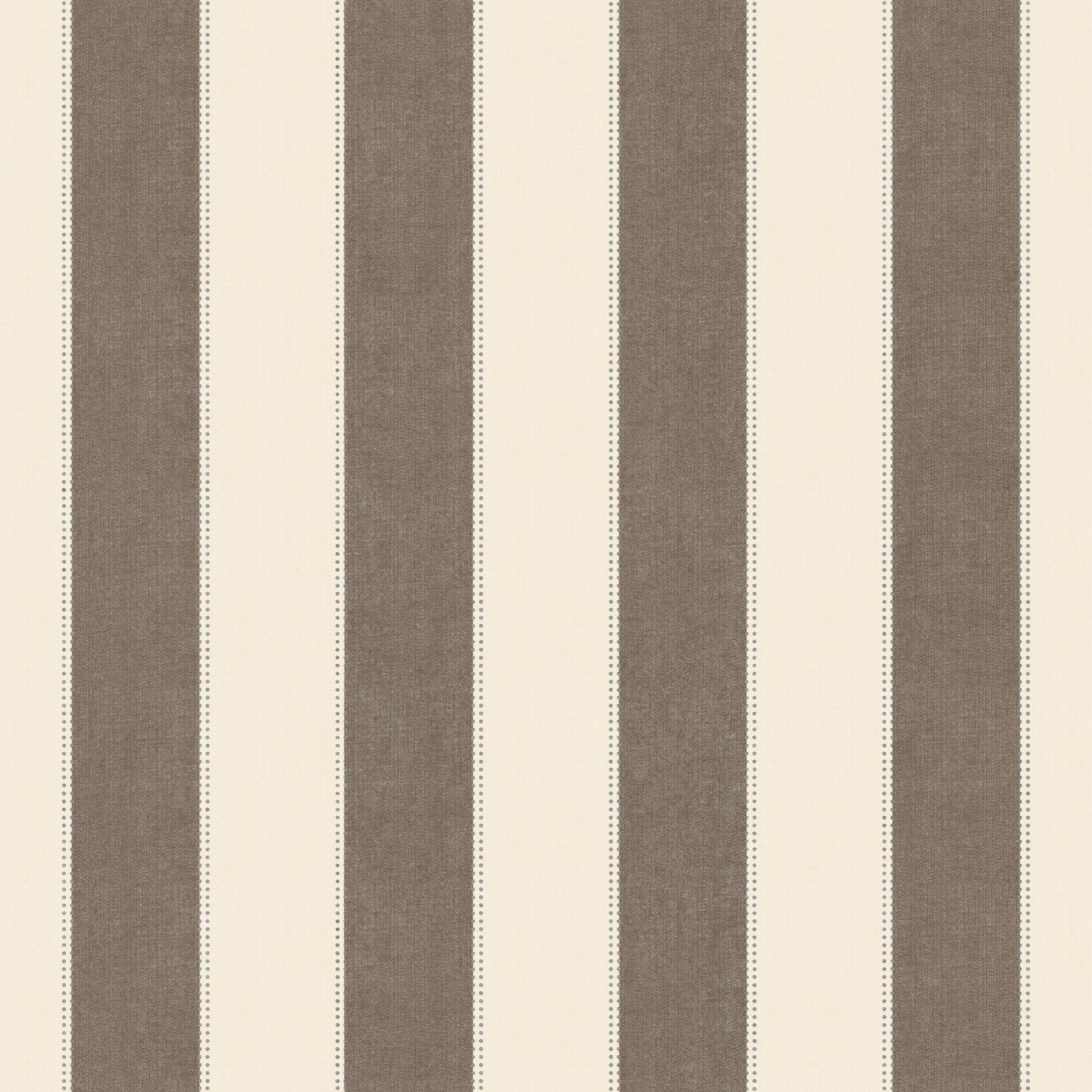 Amy (Brown) Wallpaper